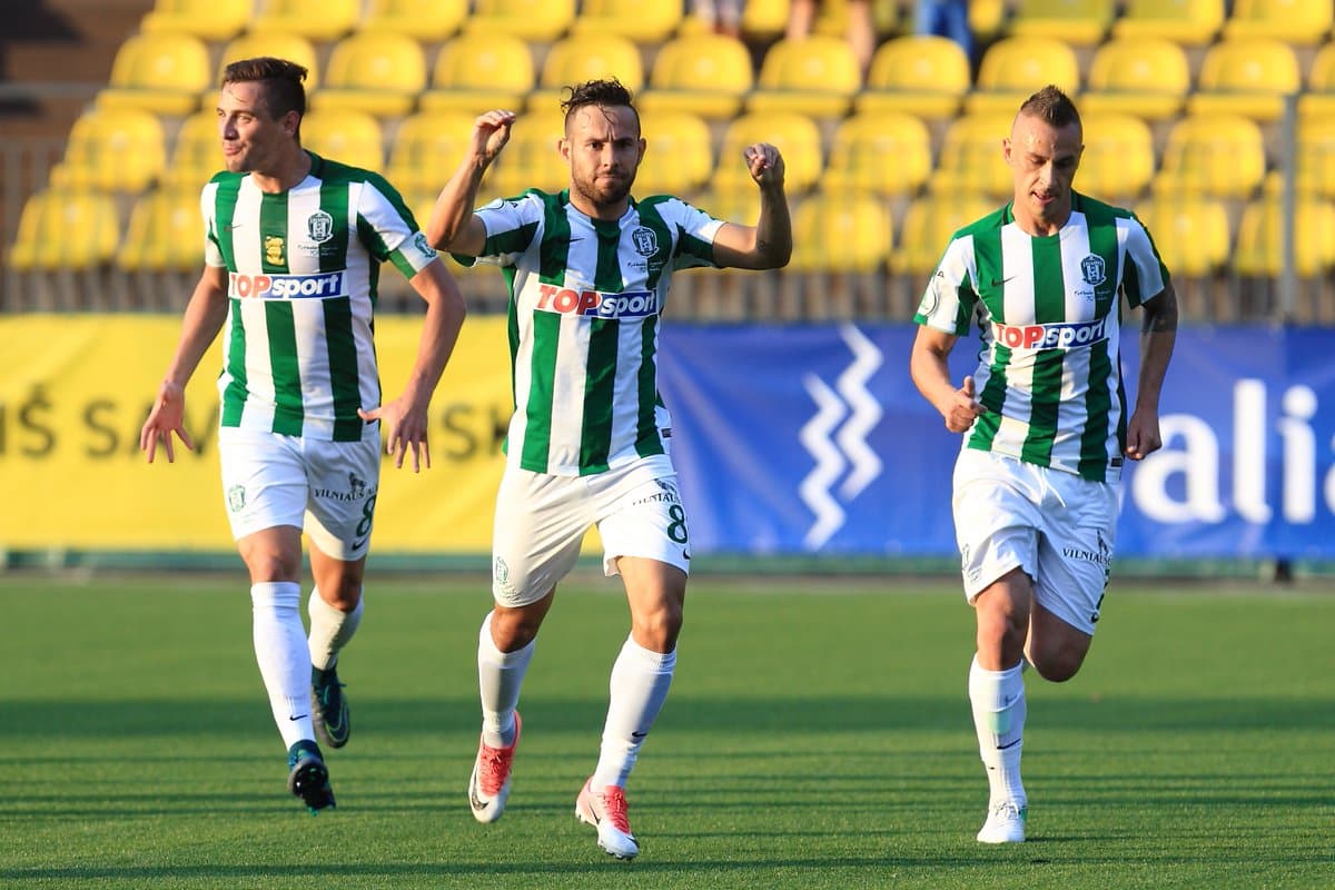 FK Zalgiris football match atmosphere