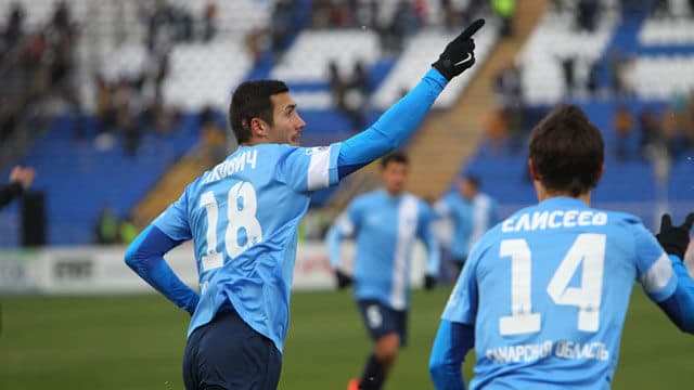 Krylia Sovetov football match atmosphere