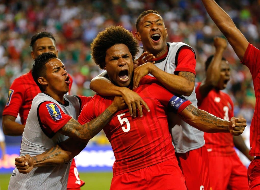 Panama football match atmosphere