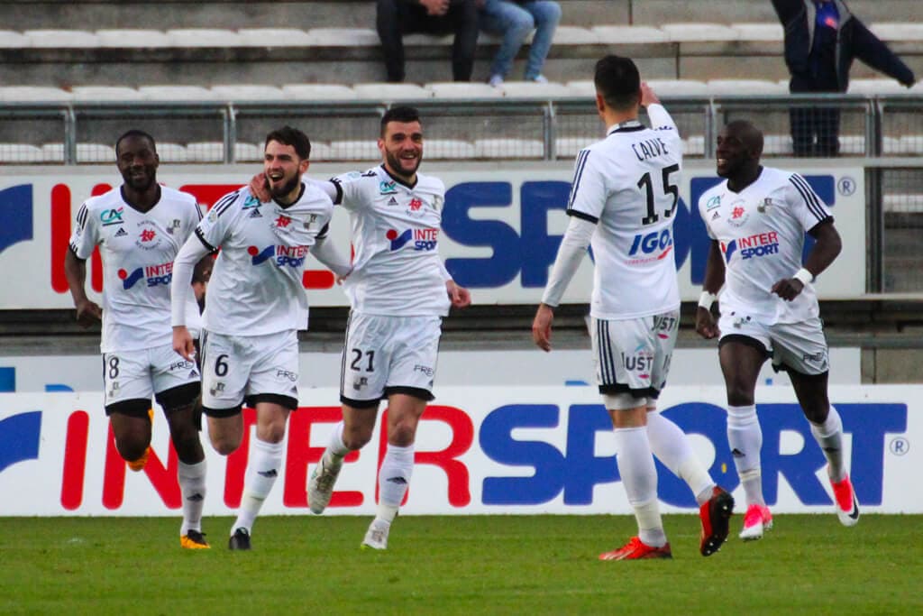 Amiens SC football match atmosphere