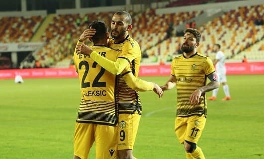 Yeni Malatyaspor football match atmosphere