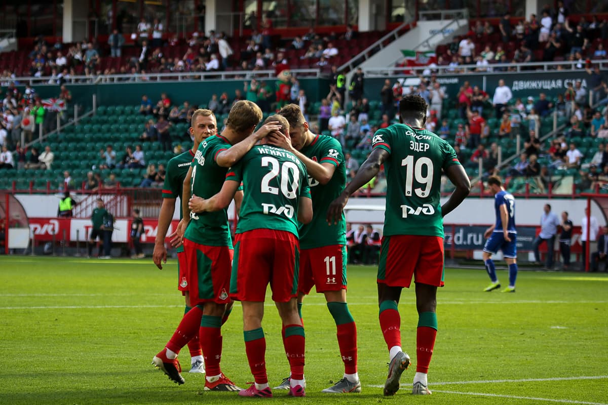 Lokomotiv Moscow football match atmosphere