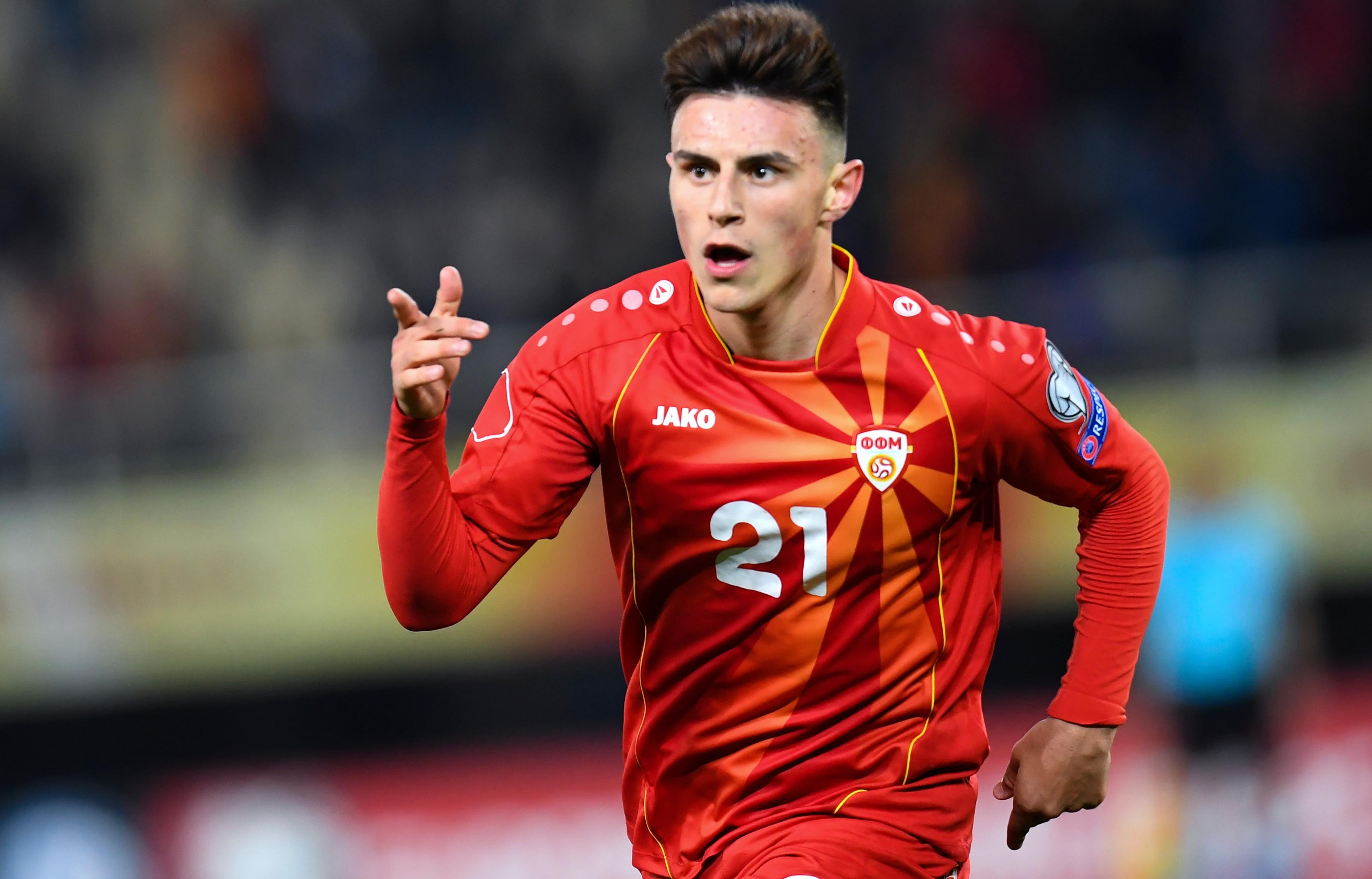 Ambiente en un partido de fútbol de North Macedonia