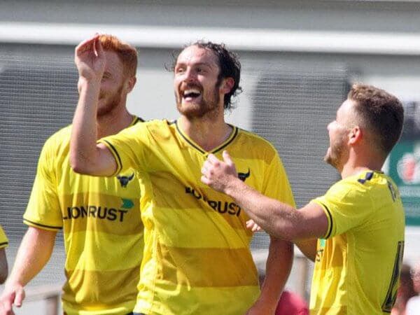 Ambiente en un partido de fútbol de Oxford United