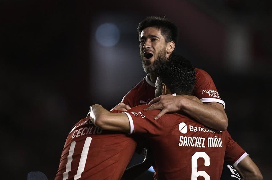 CA Independiente football match atmosphere