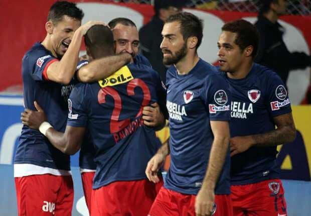 Ambiente en un partido de fútbol de Mersin Idmanyurdu