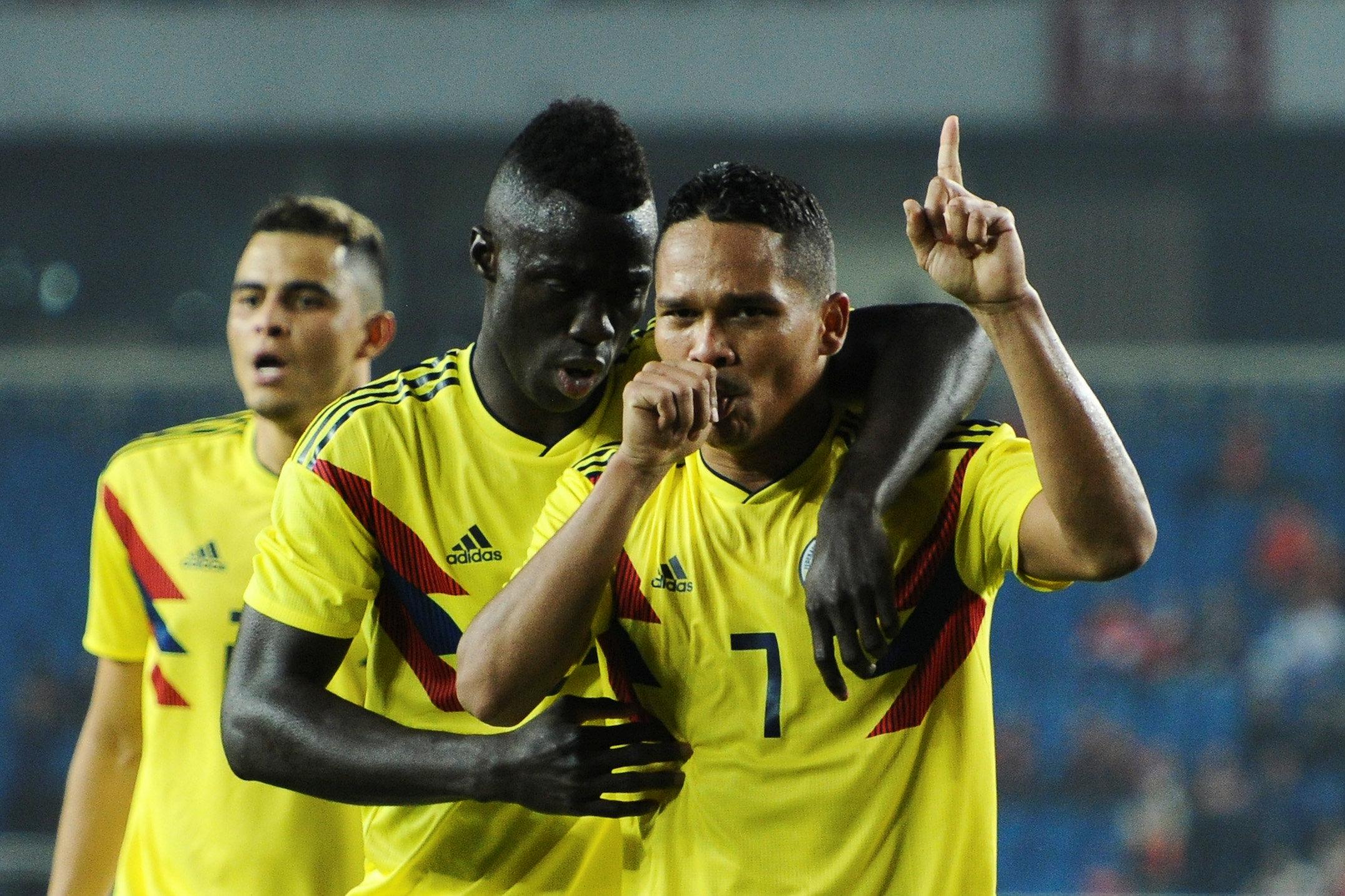 Ambiente en un partido de fútbol de Colombia