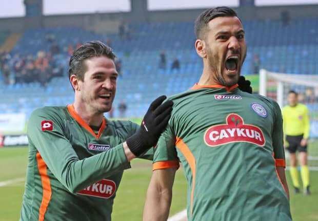 Stemning til en Çaykur Rizespor-fodboldkamp