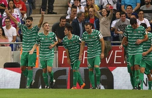 UD Cornella – jalkapallo-ottelun tunnelma