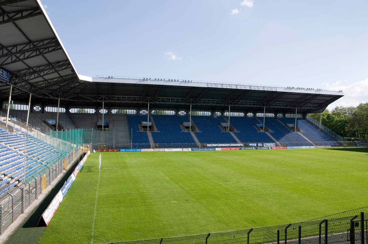 Carl-Benz-Stadion stadion