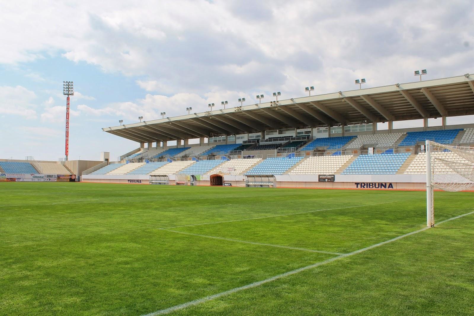 estadio Estadio Francisco Artes Carrasco