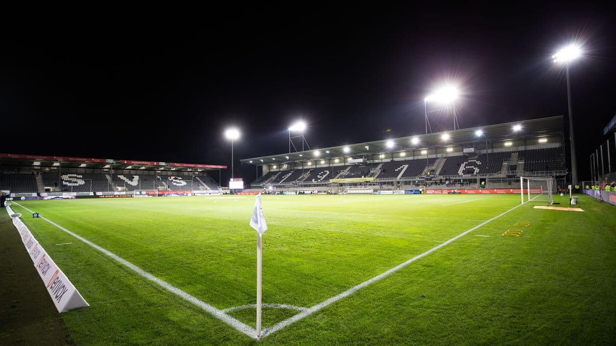 BWT-Stadion am Hardtwald stadion